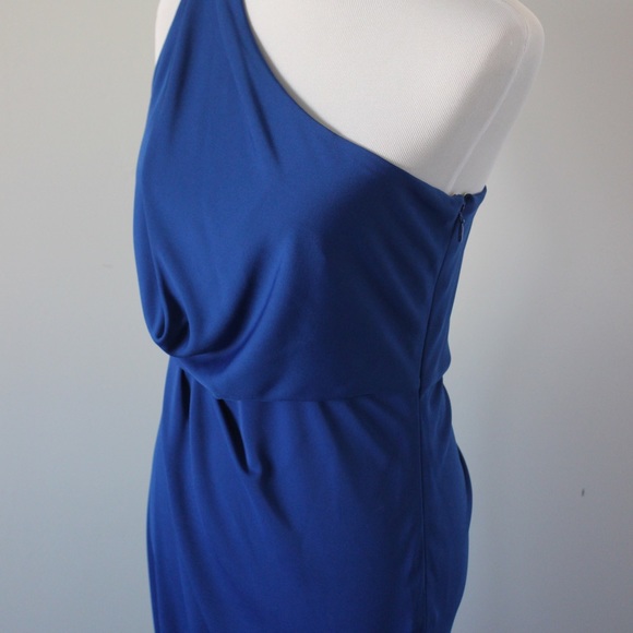 SOLD-🌷HOST PICK🌷BCBG Floor Length Gown - Picture 7 of 8